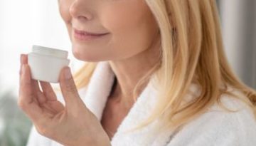 4 must-have αντιγηραντικές κρέμες για πιο λεία και νεανική επιδερμίδα