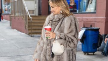 H Kate Hudson επαναφέρει το mob wife trend