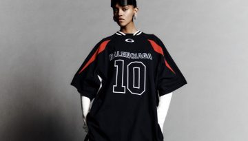 BALENCIAGA x NBA: &Tau;&omicron; fashion collab &pi;&omicron;&upsilon; &beta;ά&zeta;&epsilon;&iota; &tau;&omicron; &mu;&pi;ά&sigma;&kappa;&epsilon;&tau; &sigma;&tau;&eta;&nu; &pi;&rho;ώ&tau;&eta; &gamma;&rho;&alpha;&mu;&mu;ή &tau;&eta;&sigmaf; &pi;&omicron;&lambda;&upsilon;&tau;έ&lambda;&epsilon;&iota;&alpha;&sigmaf;
