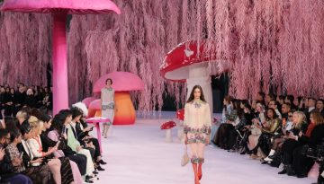 Chanel: Ο Matthieu Blazy στην πρώτη του συλλογή υψηλής ραπτικής στρέφεται στην  τέχνη της αφαίρεσης