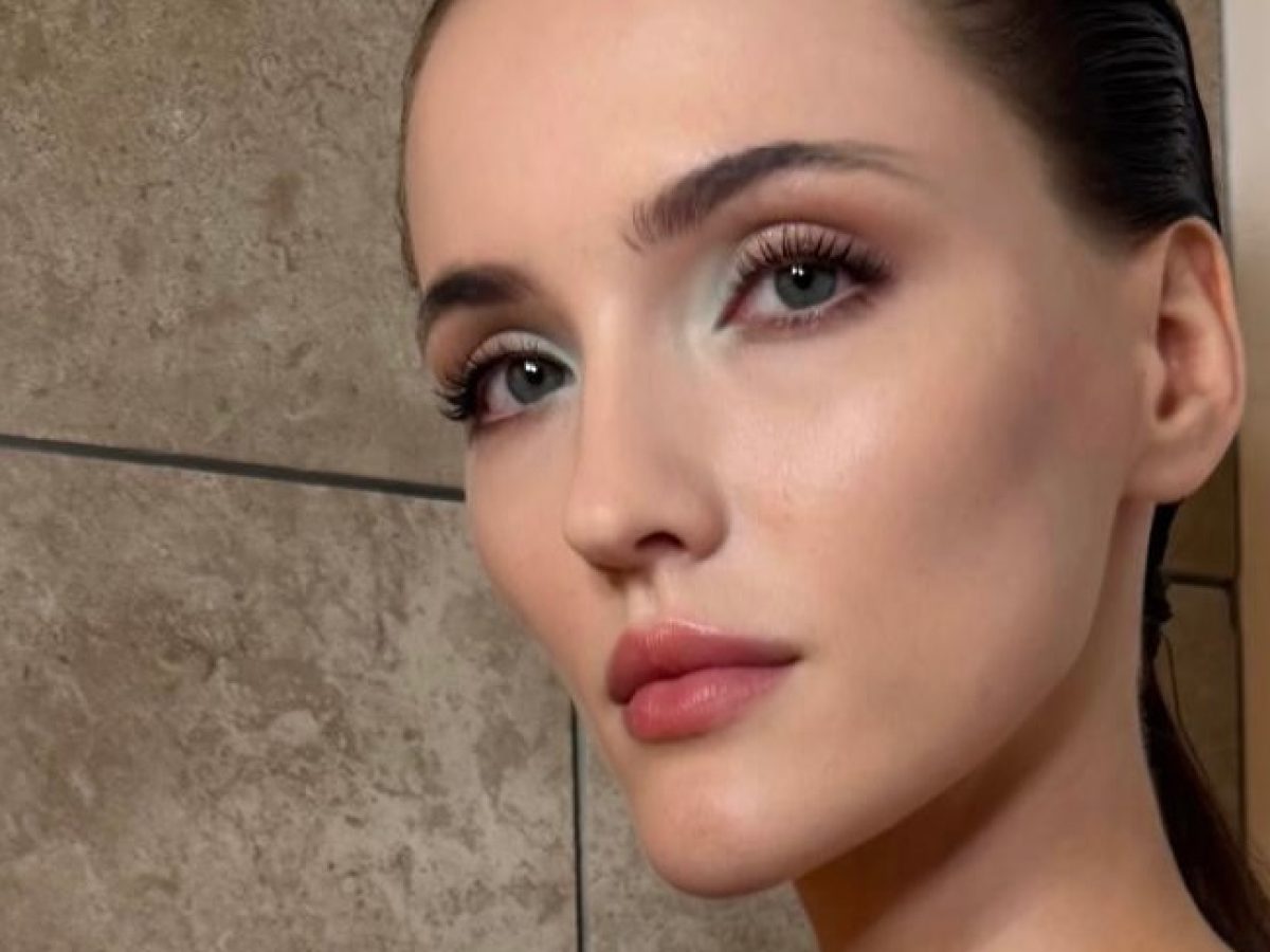 Giorgio Armani Privé Couture SS26: Το μακιγιάζ ματιών που έφερε φρεσκάδα στην πασαρέλα