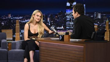 Grace Van Patten: &Eta; &pi;&rho;&omega;&tau;&alpha;&gamma;&omega;&nu;ί&sigma;&tau;&rho;&iota;&alpha; &tau;&omicron;&upsilon; &laquo;Tell Me Lies&raquo; &xi;έ&rho;&epsilon;&iota; &tau;&iota; &kappa;ά&nu;&epsilon;&iota; &ndash; &Alpha;&pi;ό &tau;&omicron; &delta;&iota;ά&phi;&alpha;&nu;&omicron; lace bodysuit &sigma;&tau;&omicron; ultra chic Mugler look!