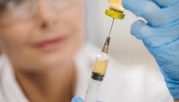 «Jelly Roll Botox»: Τι είναι αυτή η θεραπεία που υπόσχεται πιο λεία περιοχή γύρω από τα μάτια;