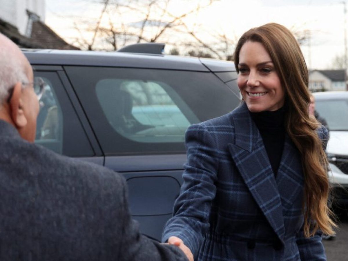 Kate Middleton: Επιμένει στην απλότητα των συνδυασμών και βγαίνει πάντα κερδισμένη