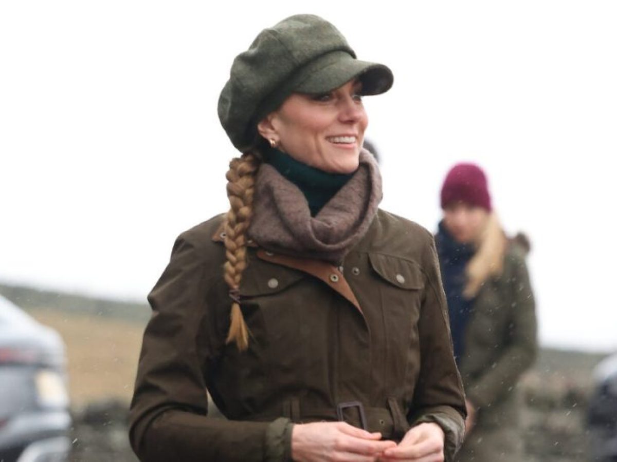 Kate Middleton: Γήινες αποχρώσεις, διαχρονικό στιλ και σύνολα που φοριούνται πραγματικά