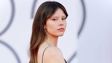 Resting Rich Face: &Epsilon;ί&nu;&alpha;&iota; &tau;&omicron; &nu;έ&omicron; no makeup makeup;