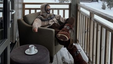 The retro ski sweater: &Tau;&omicron; &pi;&lambda;&epsilon;&kappa;&tau;ό &pi;&omicron;&upsilon; &phi;&omicron;&rho;&iota;έ&tau;&alpha;&iota; &sigma;&tau;&eta;&nu; &pi;ό&lambda;&eta; ή &sigma;&tau;&omicron; &beta;&omicron;&upsilon;&nu;ό &alpha;&upsilon;&tau;ό&nu; &tau;&omicron;&nu; &chi;&epsilon;&iota;&mu;ώ&nu;&alpha;
