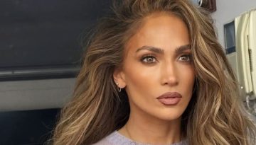 Winter Lips: &Alpha;&nu;&tau;&iota;&gamma;&rho;ά&psi;&tau;&epsilon; &tau;&omicron; &mu;&alpha;&kappa;&iota;&gamma;&iota;ά&zeta; &tau;&eta;&sigmaf; Jennifer Lopez &mu;&epsilon; &tau;&omicron; &chi;&rho;ώ&mu;&alpha; &pi;&omicron;&upsilon; &theta;&alpha; &phi;&omicron;&rho;ά&mu;&epsilon; &pi;&alpha;&nu;&tau;&omicron;ύ &phi;έ&tau;&omicron;&sigmaf;