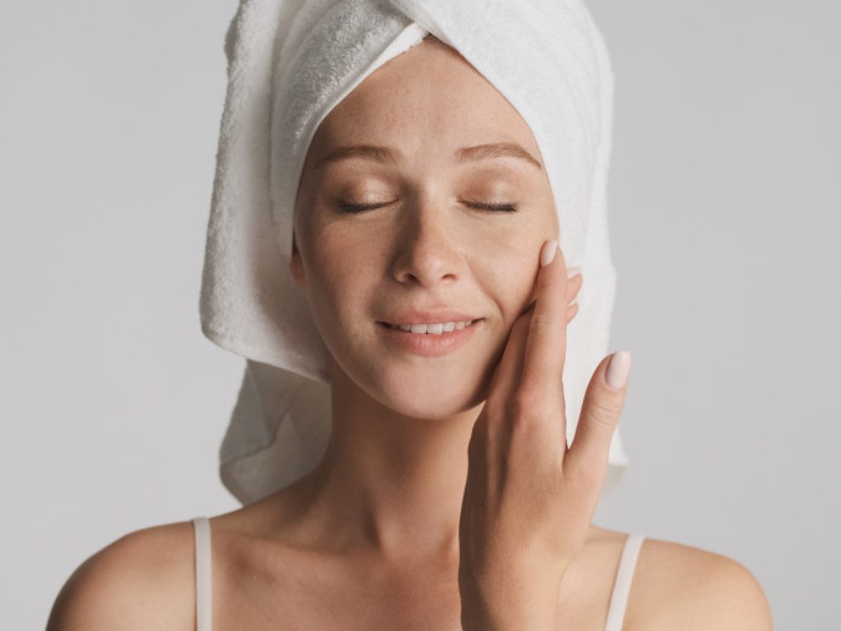 Εκχύλισμα γλυκόριζας: Το ασυνήθιστο δραστικό συστατικό που βοηθά στη μείωση των δυσχρωμιών