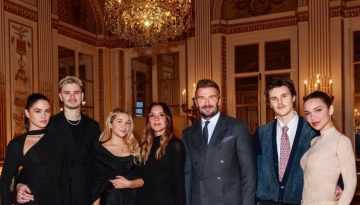 &Eta; Victoria Beckham &tau;&iota;&mu;ή&theta;&eta;&kappa;&epsilon; &sigma;&tau;&omicron; &Pi;&alpha;&rho;ί&sigma;&iota;: &Eta; &epsilon;&mu;&phi;ά&nu;&iota;&sigma;&eta; &mu;&epsilon; &tau;&eta;&nu; &omicron;&iota;&kappa;&omicron;&gamma;έ&nu;&epsilon;&iota;ά &tau;&eta;&sigmaf; &epsilon;&nu; &mu;έ&sigma;&omega; &laquo;&pi;&omicron;&lambda;έ&mu;&omicron;&upsilon;&raquo; &mu;&epsilon; &tau;&omicron;&nu; &gamma;&iota;&omicron; &tau;&eta;&sigmaf;, Brooklyn
