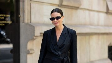 Τα basics κάθε ντουλάπας: Πέντε κανόνες για απλές εμφανίσεις με χαρακτήρα