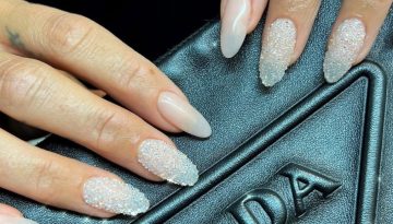 Τα nail looks με το χρώμα της χρονιάς που πρέπει να αντιγράψετε… χθες!
