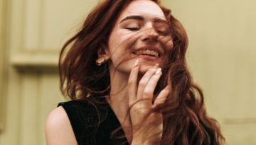 &Beta;&alpha;&mu;&mu;έ&nu;&alpha; &mu;&alpha;&lambda;&lambda;&iota;ά: &Tau;&alpha; &sigma;&omega;&tau;ή&rho;&iota;&alpha; &mu;&upsilon;&sigma;&tau;&iota;&kappa;ά &gamma;&iota;&alpha; &lambda;&alpha;&mu;&pi;&epsilon;&rho;ό &chi;&rho;ώ&mu;&alpha; &mu;&epsilon; &delta;&iota;ά&rho;&kappa;&epsilon;&iota;&alpha;