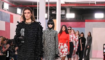 Carolina Herrera F/W 2026-2027: Ένα show-μνεία στη σύγχρονη γυναίκα