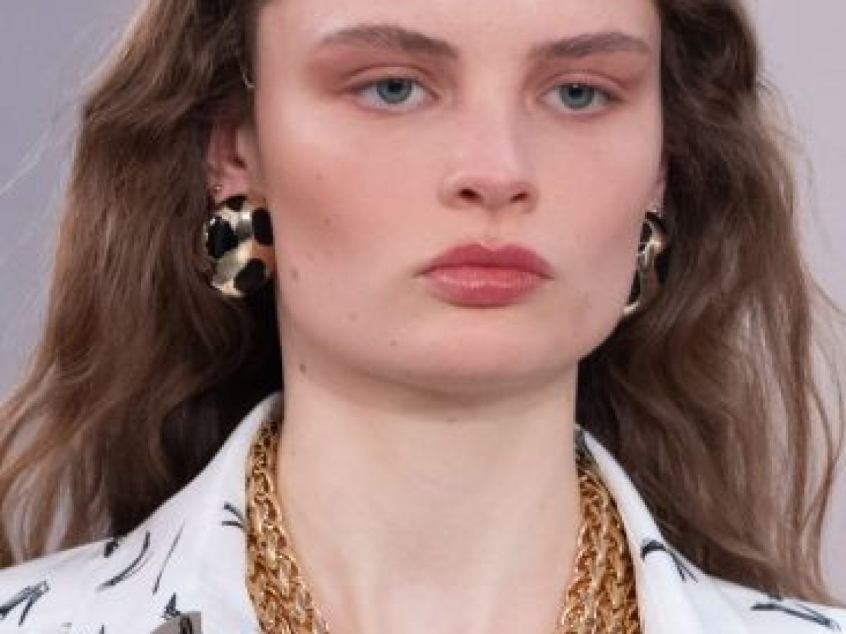 Carolina Herrera Fall 2026: Το μακιγιάζ έφερε τη φρεσκάδα στην πασαρέλα