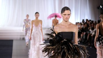 Celia Kritharioti Couture SS26: Όσα έγιναν στα παρασκήνια του ιστορικού show στο Παρίσι – Το TLIFE ήταν εκεί!