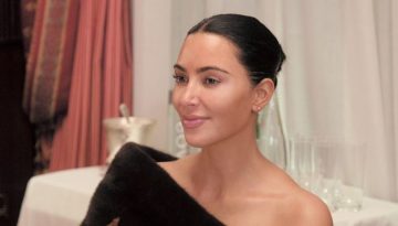 H Κim Kardashian υιοθέτησε το βουτυρένιο ξανθό της Carolyn Bessette Κennedy – και της πάει πολύ!