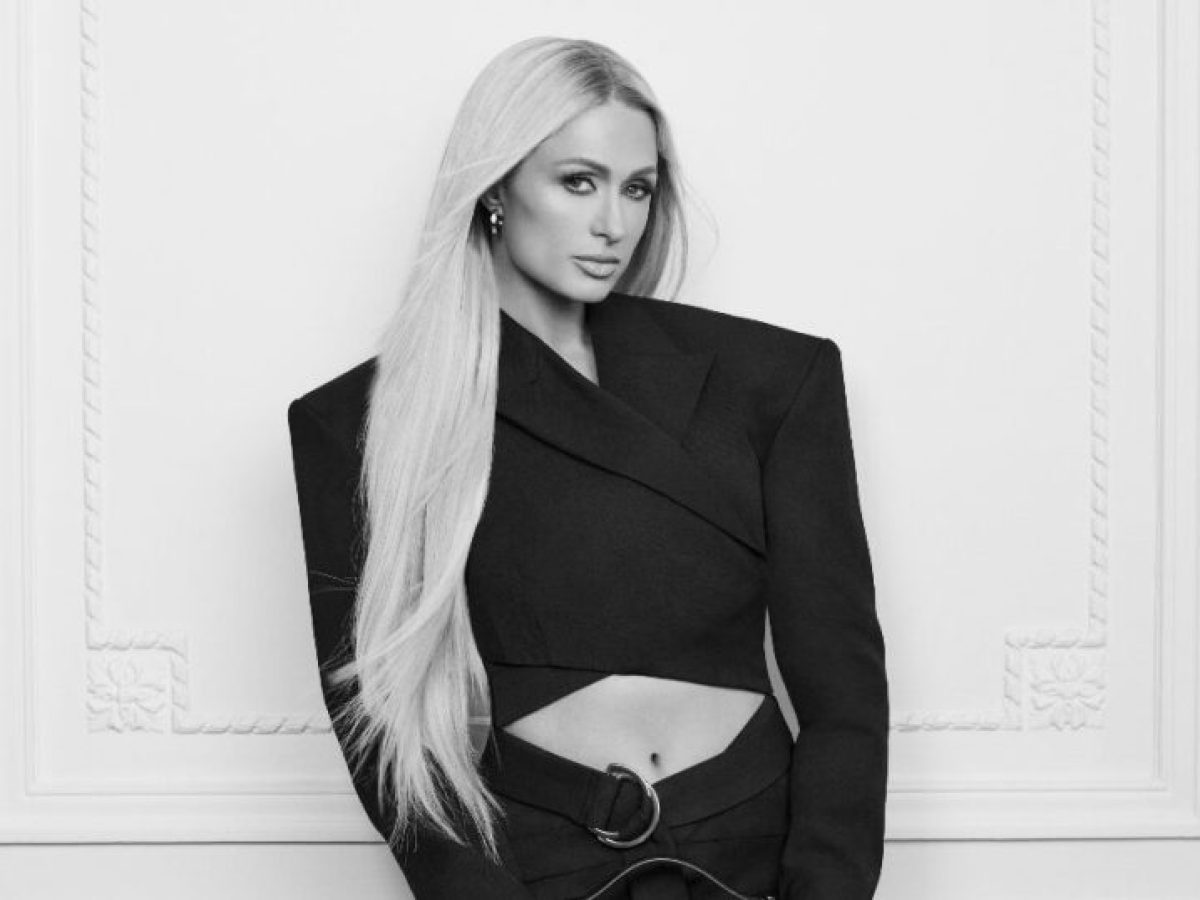 Karl Lagerfeld: Η Paris Hilton είναι η πρωταγωνίστρια της καμπάνιας “From Paris with Love”