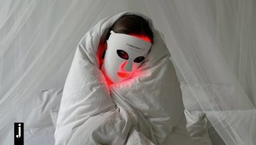 LED Light Therapy: Το μυστικό των celebrities και των skinfluencers για πιο νεανική και σφριγηλή επιδερμίδα