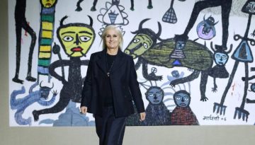 Maria Grazia Chiuri: Επιστρέφει στον οίκο Fendi μετά από 30 χρόνια και αύριο παρουσιάζει την πρώτη της collection