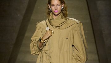 The accessories list: &Alpha;&xi;&epsilon;&sigma;&omicron;&upsilon;ά&rho; &pi;&omicron;&upsilon; &alpha;&nu;&alpha;&beta;&alpha;&theta;&mu;ί&zeta;&omicron;&upsilon;&nu; &tau;&alpha; &sigma;ύ&nu;&omicron;&lambda;ά &mu;&alpha;&sigmaf; &gamma;&rho;ή&gamma;&omicron;&rho;&alpha; &kappa;&alpha;&iota; &alpha;&pi;&omicron;&tau;&epsilon;&lambda;&epsilon;&sigma;&mu;&alpha;&tau;&iota;&kappa;ά