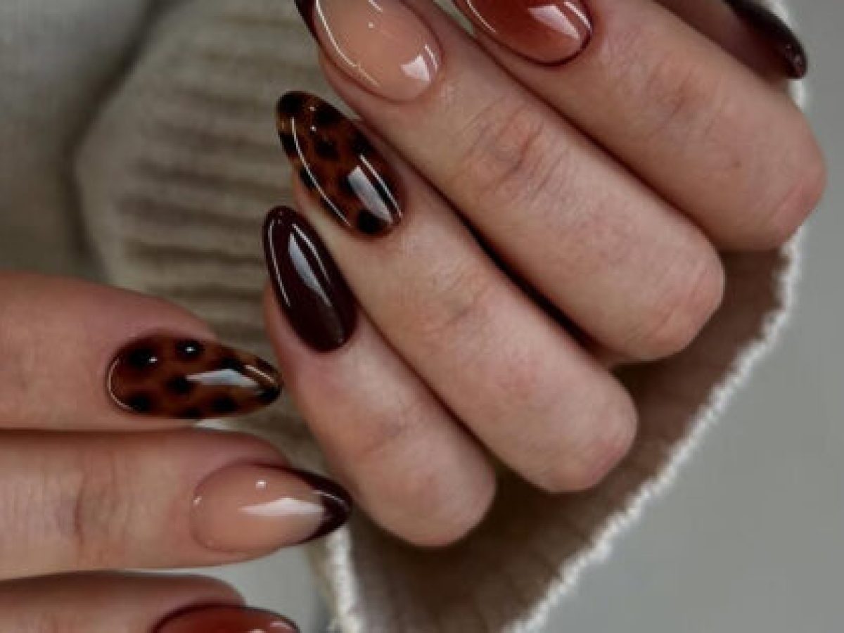 Tortoiseshell Nails: Η τάση στο μανικιούρ που θα βλέπουμε παντού την άνοιξη