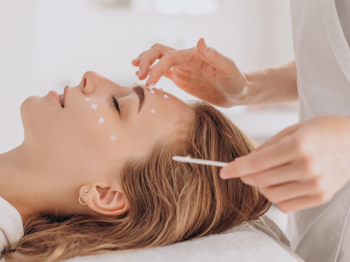 Αυτή η καινοτόμα θεραπεία εμπνέεται από τις μεταμοσχεύσεις οργάνων για να ενισχύσει το δέρμα