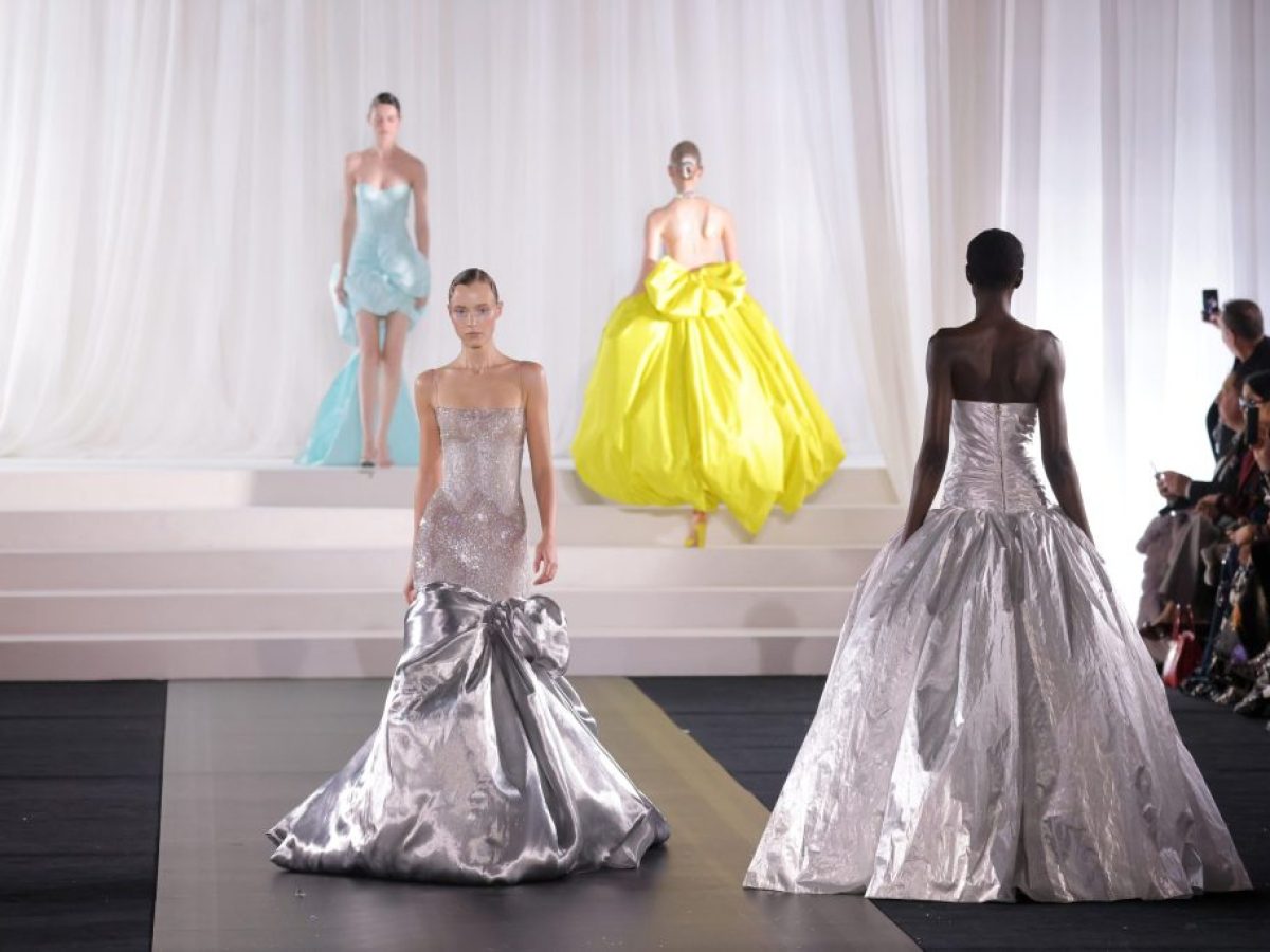 Δείτε ολόκληρο το fashion show της Celia Kritharioti στο Παρίσι