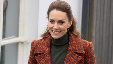 Η Kate Middleton με 60s παλτό, παρόμοιο με εκείνο που είδατε στο vintage store της γειτονιάς