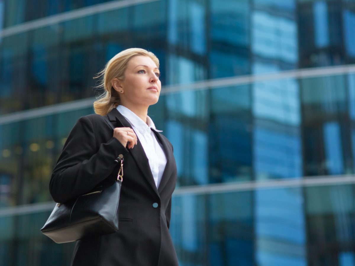 Νιώθετε ότι «κόλλησε» η καριέρα σας; Γιατί συμβαίνει αυτό; Η στρατηγική για να το αλλάξετε