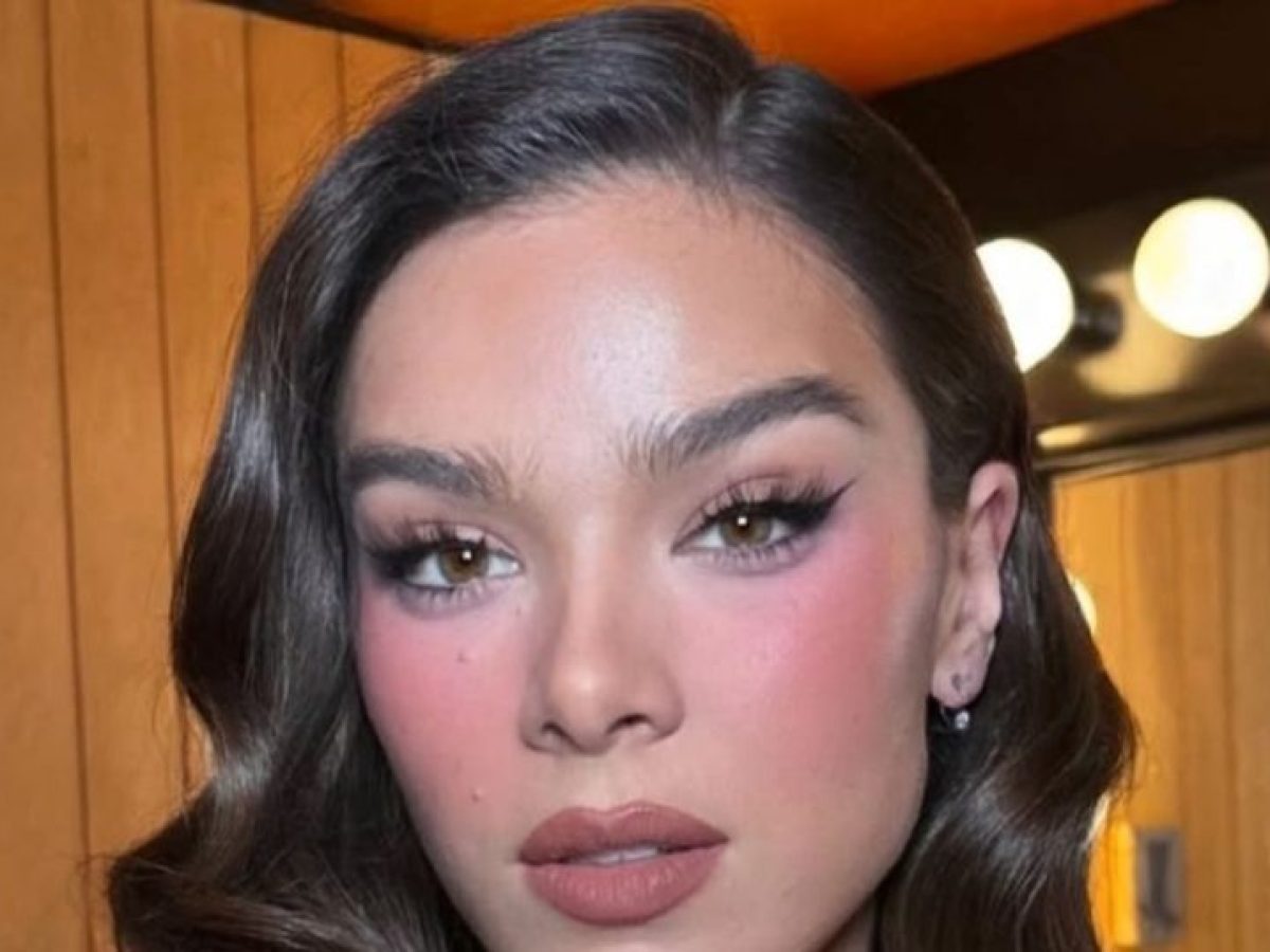 Ballet blush: Ά&lambda;&lambda;&omicron; έ&nu;&alpha; trend &mu;&alpha;&kappa;&iota;&gamma;&iota;ά&zeta; &mu;&alpha;&sigmaf; &kappa;&alpha;&lambda;&epsilon;ί &nu;&alpha; &tau;&omicron; &epsilon;&xi;&epsilon;&upsilon;&rho;&epsilon;&nu;ή&sigma;&omicron;&upsilon;&mu;&epsilon; &epsilon;&pi;&iota;&beta;&epsilon;&beta;&alpha;&iota;ώ&nu;&omicron;&nu;&tau;&alpha;&sigmaf; &tau;&eta;&nu; &epsilon;&pi;έ&kappa;&tau;&alpha;&sigma;&eta; &tau;&omega;&nu; frosted &rho;&omicron;&zeta; &alpha;&pi;&omicron;&chi;&rho;ώ&sigma;&epsilon;&omega;&nu;