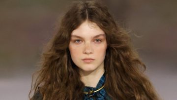Cloud skin: To make up trend που «αγκαλιάζει» τη φυσική λάμψη της επιδερμίδας