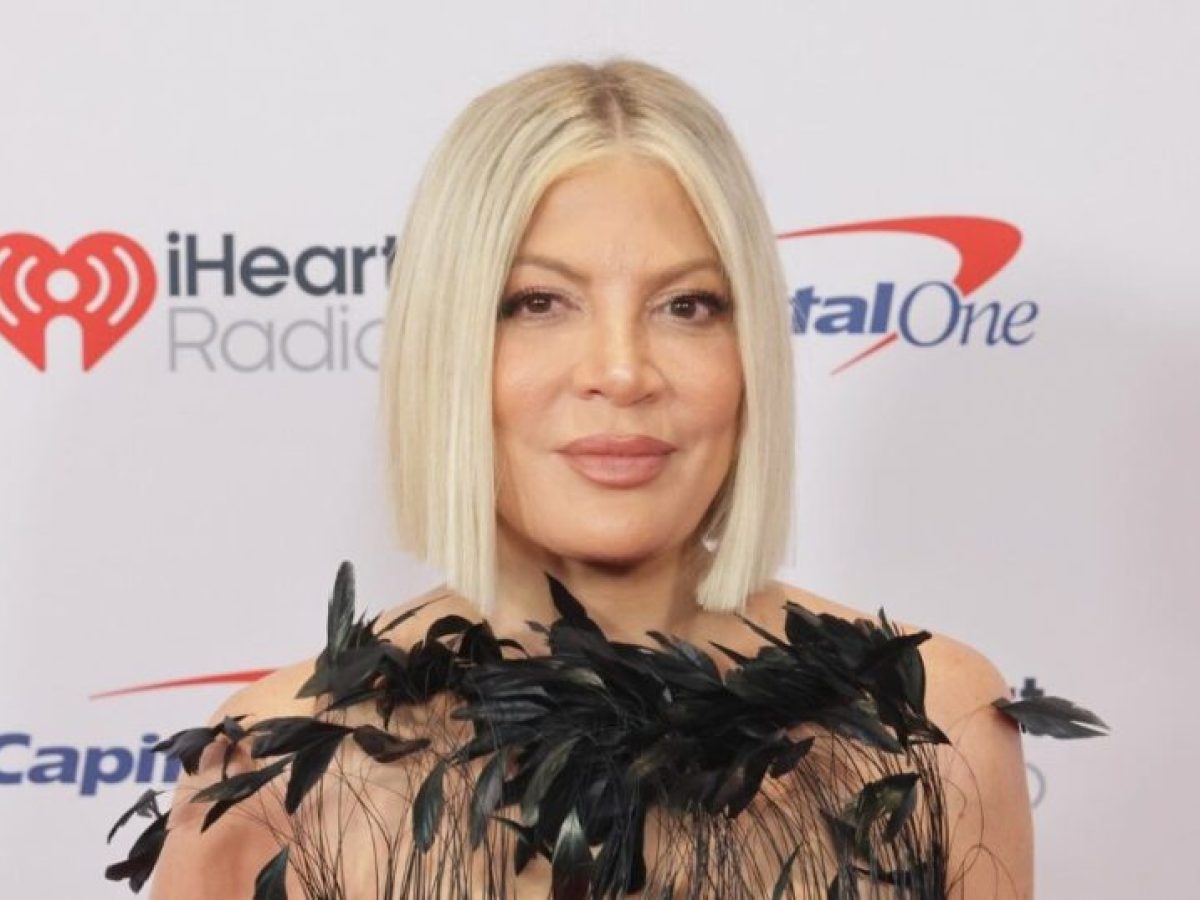 H Tori Spelling αποκάλυψε το beauty μυστικό που της έμαθε η στενή της φίλη Shannen Doherty