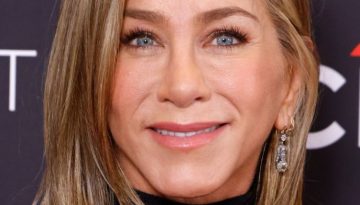 Jennifer Aniston: Αυτό είναι το κραγιόν που φοράει συνέχεια