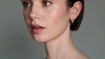 Lily Collins: Το ανανεωμένο καρέ της είναι η απόλυτη έμπνευση για κοντά μαλλιά
