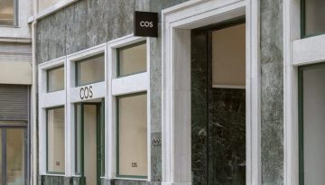 Η COS λέει «Hello Athens» και προϊδεάζει για το κατάστημα της Θεσσαλονίκης