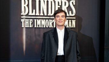 Η Calvin Klein έντυσε τον Cillian Murphy για την πρεμιέρα του