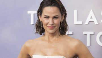 Η Jennifer Garner αποκαλύπτει το απλό της κόλπο για να κρύβει τις ρυτίδες χωρίς χειρουργείο