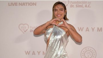 Η Karol G με Celia Kritharioti Haute Couture στο “Con Cora Land” 2026!