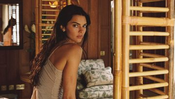 Η Kendall Jenner προκάλεσε αίσθηση με ένα vintage φόρεμα που είχε φορέσει η Cindy Crawford 27 χρόνια νωρίτερα