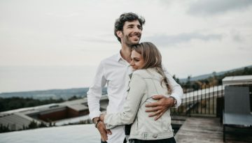 Η βάση κάθε σχέσης είναι η συναισθηματική οικειότητα – Πώς να τη δημιουργήσετε και να την ενισχύσετε στη δική σας