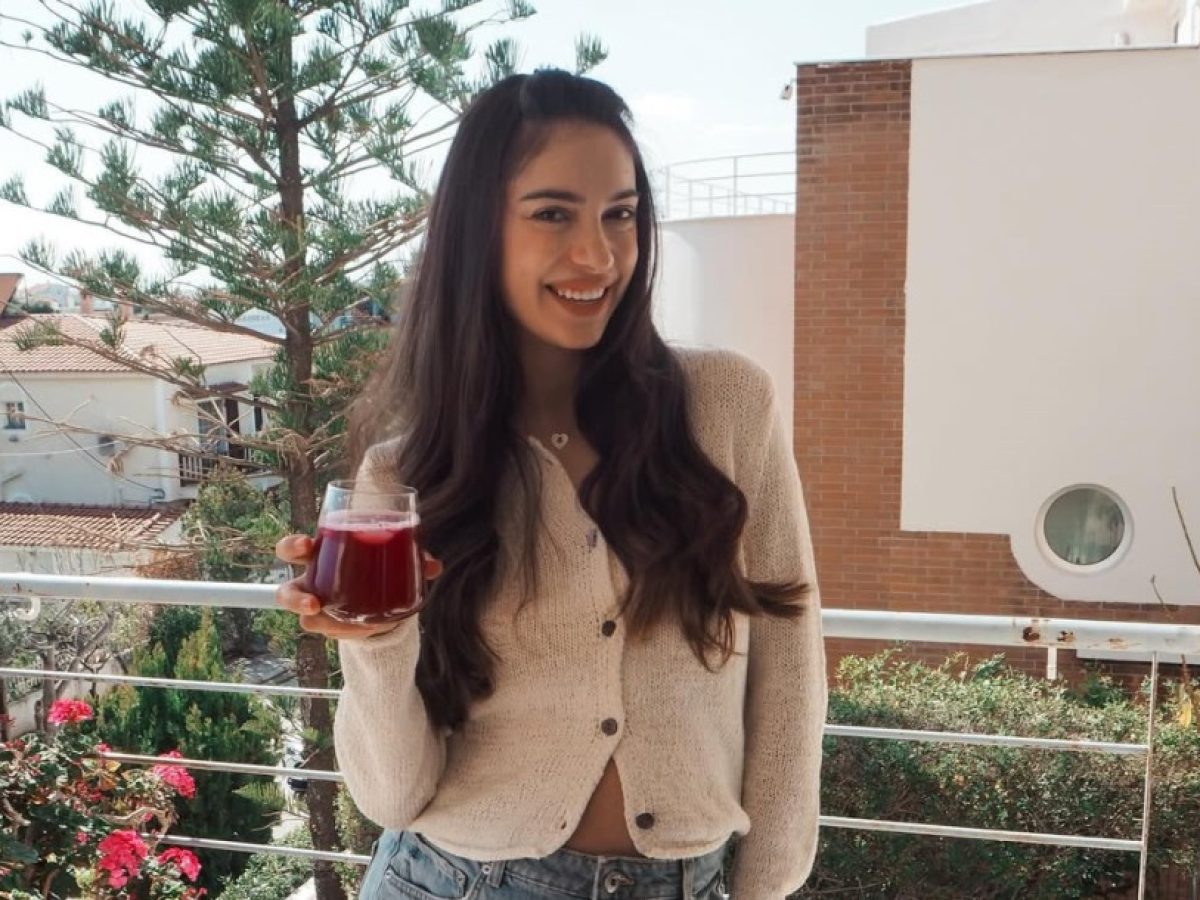 Είσαι έγκυος; Η Άννα Πρέλεβιτς σου δείχνει τον δικό της τρόπο για φυσικό μακιγιάζ σε 1 λεπτό