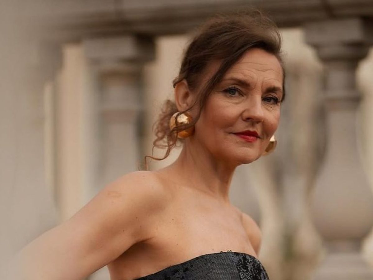 Νύχια για γάμο πεθερά: 10 κομψά μανικιούρ που θα σε γεμίσουν κομπλιμέντα