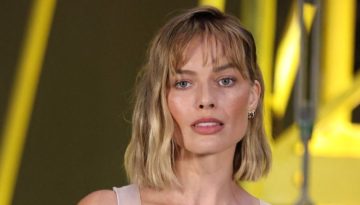 Όλοι μιλούν για τα μαλλιά της Margot Robbie – Mε νέο hair look στο fashion show του οίκου Chanel