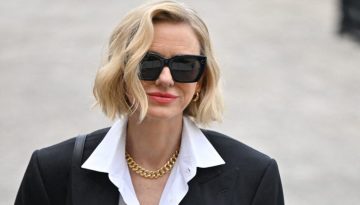 Σακάκι, πουκάμισο και τζιν: Αυτά τα 3 κομμάτια ορίζουν το effortless παριζιάνικο στιλ