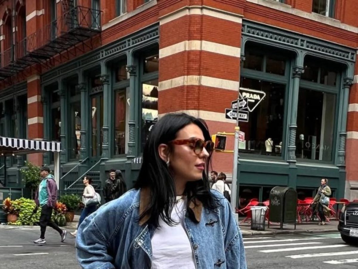 Τα κόκκινα παπούτσια είναι (ξανά) in και είναι το μυστικό για κάθε στιλάτο outfit της άνοιξης – Πώς θα τα φορέσεις