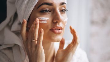 Θα αντικαταστήσει το αντηλιακό serum το κλασικό αντηλιακό; Όσα πρέπει να γνωρίζετε πριν το επιλέξετε