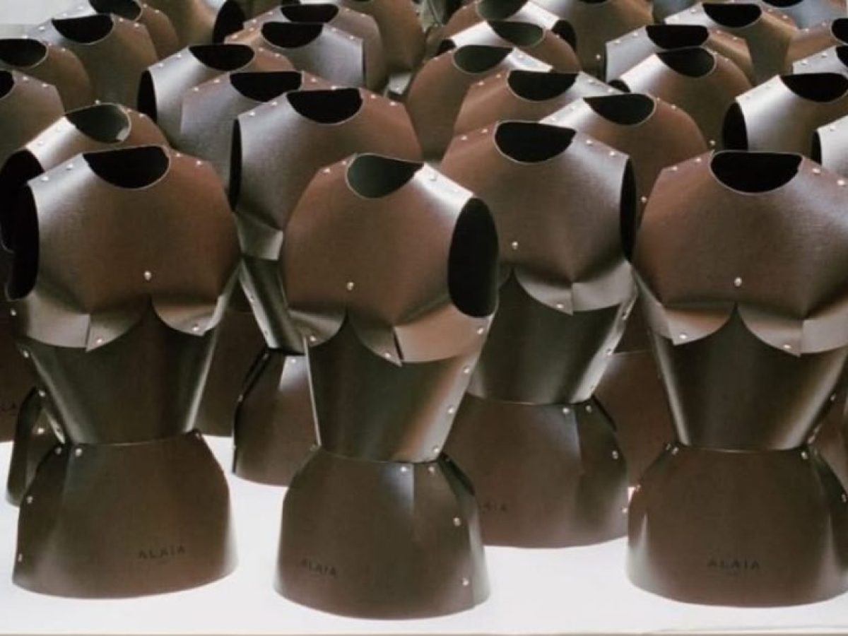 Το show του Pieter Mulier για τον οίκο Alaïa ήταν ένα αντίο, γεμάτο συναίσθημα και συμβολισμούς