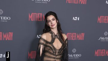 &Alpha;&nu; &Chi;ά&theta;&alpha;&gamma;&omicron;&upsilon;&epsilon;ϊ: &Mu;&epsilon; &phi;ό&rho;&epsilon;&mu;&alpha; &tau;&omicron;&upsilon; &omicron;ί&kappa;&omicron;&upsilon; Iris Van Herpen &sigma;&epsilon; &mu;&iota;&alpha; &epsilon;&mu;&phi;ά&nu;&iota;&sigma;&eta; &pi;&omicron;&upsilon; &iota;&sigma;&omicron;&rho;&rho;&omicron;&pi;&epsilon;ί &mu;&epsilon;&tau;&alpha;&xi;ύ &theta;&epsilon;&alpha;&tau;&rho;&iota;&kappa;ό&tau;&eta;&tau;&alpha;&sigmaf; &kappa;&alpha;&iota; &delta;&rho;&alpha;&mu;&alpha;&tau;&iota;&kappa;ό&tau;&eta;&tau;&alpha;&sigmaf;
