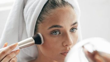 3 κρεμώδη bronzers για contouring που «δένει» φυσικά με την επιδερμίδα